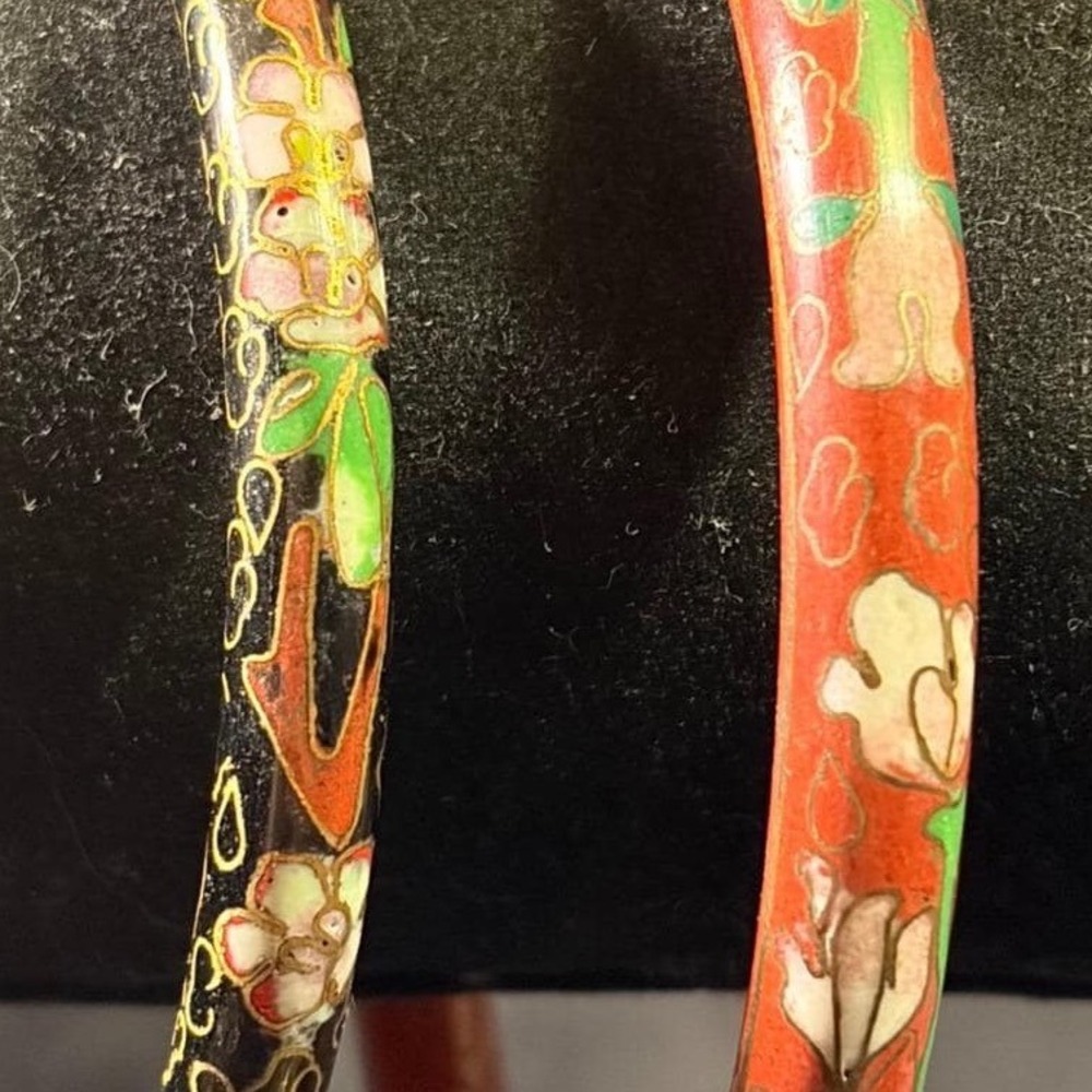 Vintage Cloisonne Enamel Floral Bangle Bracelet Set Red Black Flowers 2pc